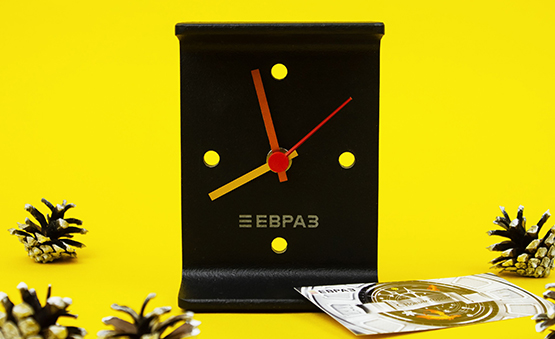 Новогодние часы для компании ЕВРАЗ Маркет
